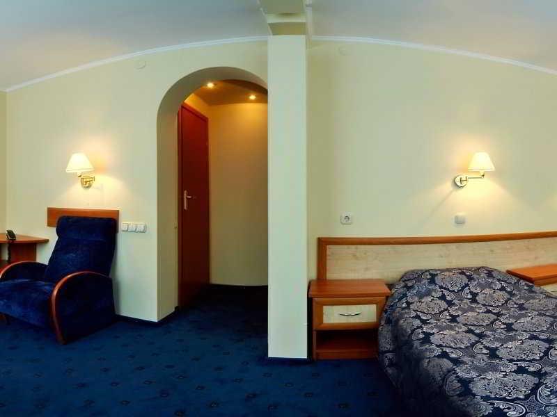 Truskavets 365 Hotel Екстериор снимка