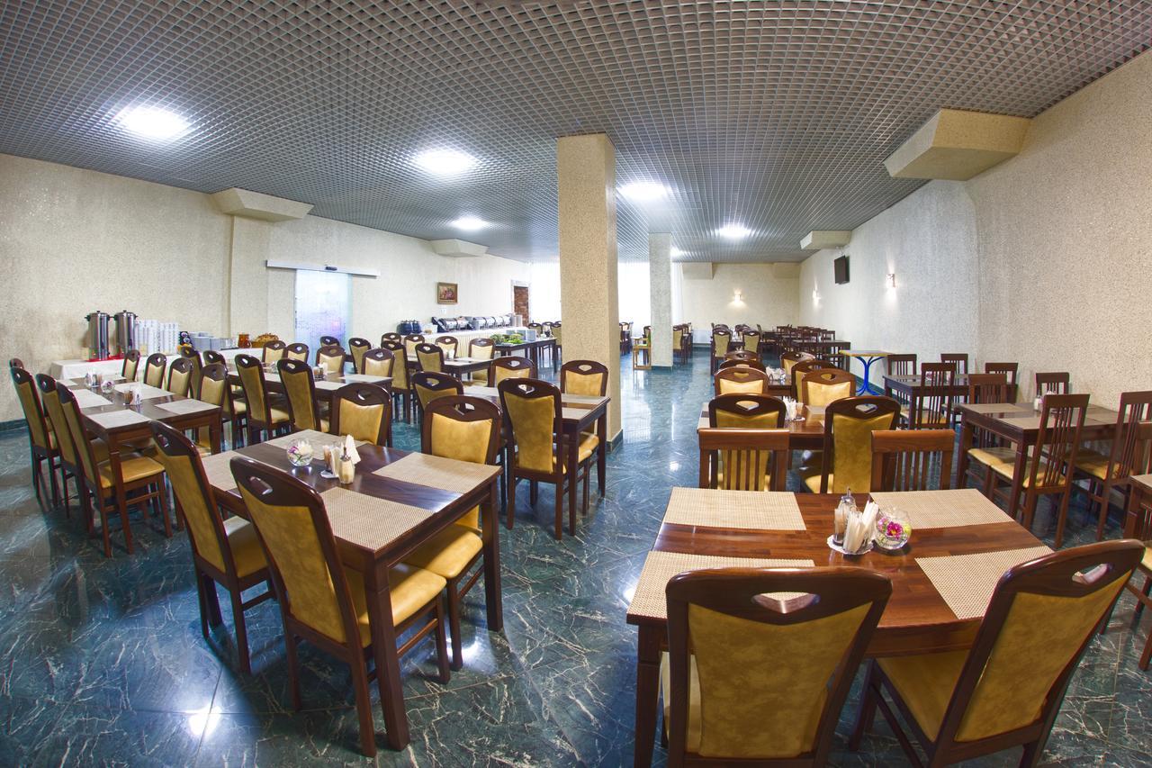 Truskavets 365 Hotel Екстериор снимка