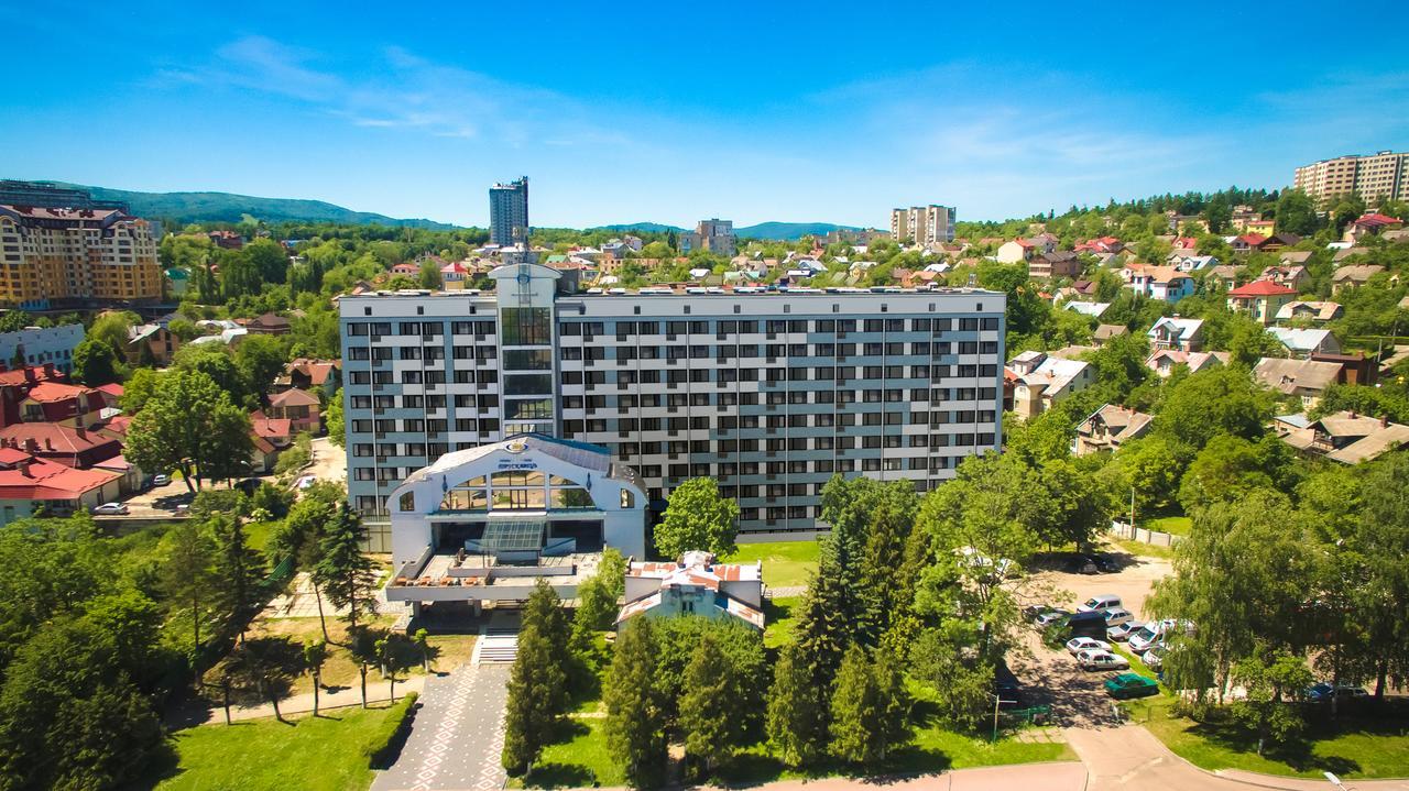 Truskavets 365 Hotel Екстериор снимка